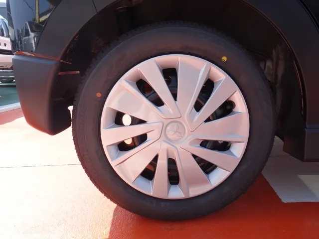 eKクロス(三菱)マイルドハイブリッドM届出済未使用車 7