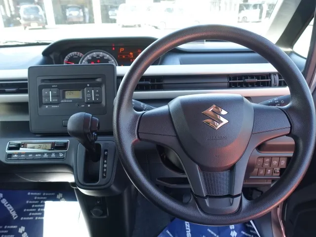ワゴンR(スズキ)ハイブリッド　ＦXセーフティパッケージ装着車ディーラー試乗車 11