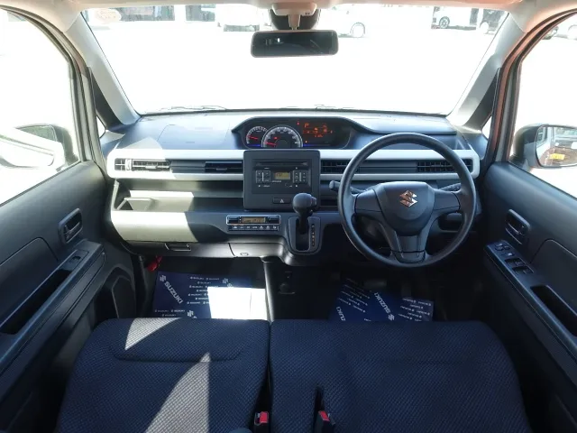 ワゴンR(スズキ)ハイブリッド　ＦXセーフティパッケージ装着車ディーラー試乗車 5