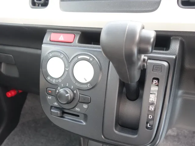 アルト(スズキ)Lタイプディーラー試乗車 13