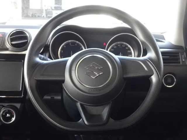 スイフト(スズキ)XGディーラー試乗車 6