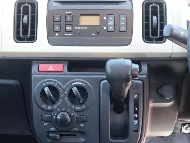 アルト(スズキ)Lタイプディーラー試乗車 12