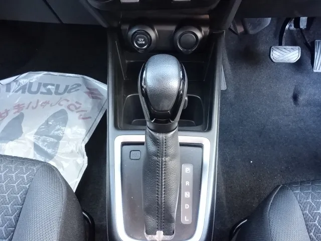 スイフト(スズキ)XGディーラー試乗車 9