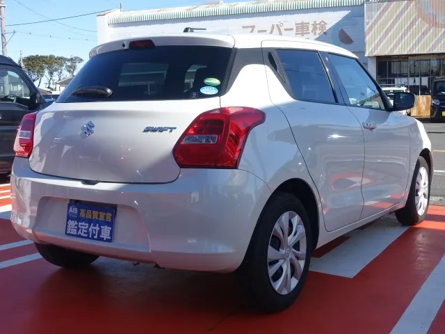 スイフト(スズキ)XGディーラー試乗車 5