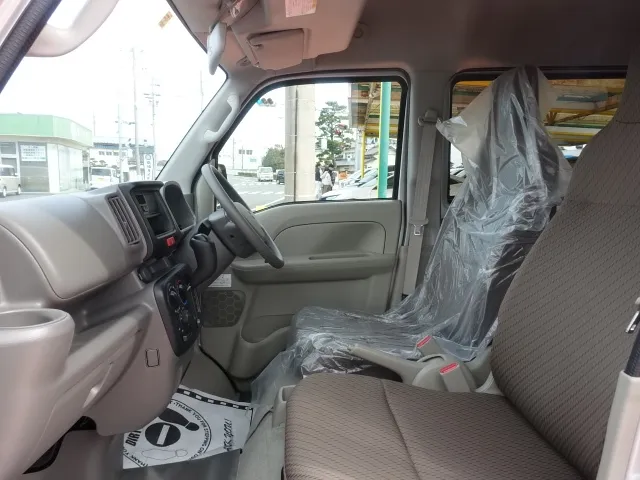 エブリイ(スズキ)PCディーラー試乗車 3
