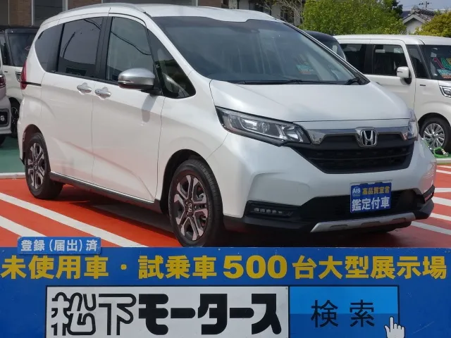 フリード クロスターホンダセンシング LEDヘッドライト