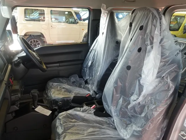 ジムニー(スズキ)XG届出済未使用車 3