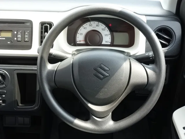 アルト(スズキ)F 5速ミッションディーラー試乗車 6