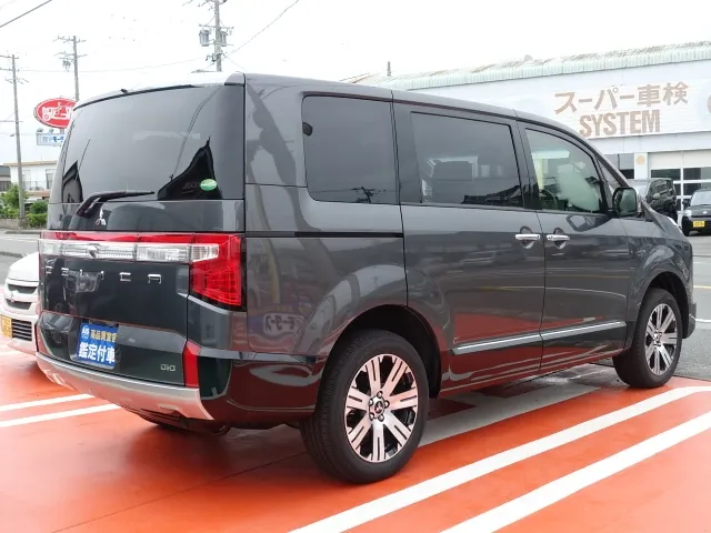 デリカD:5(三菱)Ｐ 8人レンタ登録済未使用車 12