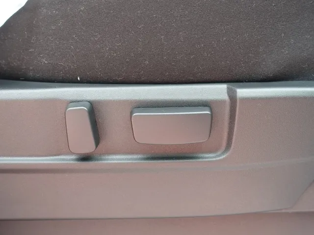 デリカD:5(三菱)Ｐ 8人レンタ登録済未使用車 15