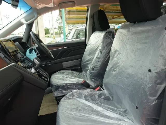 デリカD:5(三菱)Ｐ 8人レンタ登録済未使用車 3