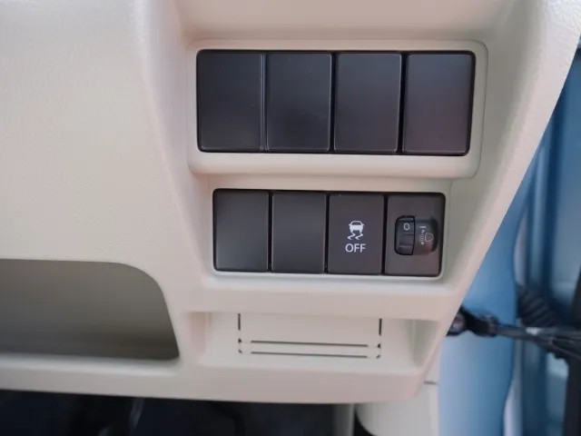 ワゴンR(スズキ)FAディーラー試乗車 9