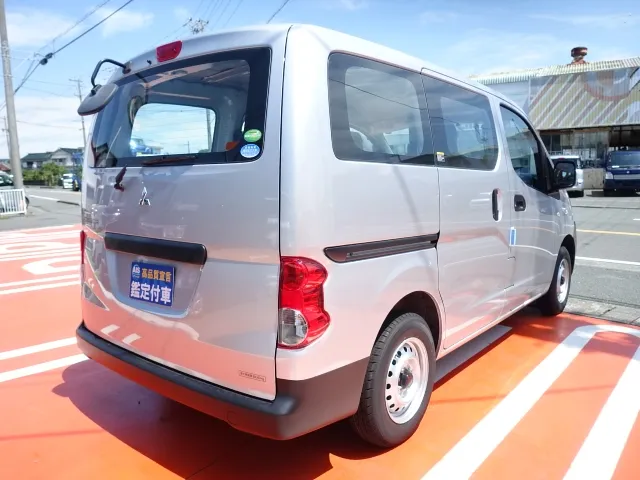 デリカバン(三菱)DXレンタ登録済未使用車 10