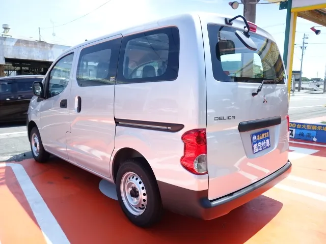 デリカバン(三菱)DXレンタ登録済未使用車 2
