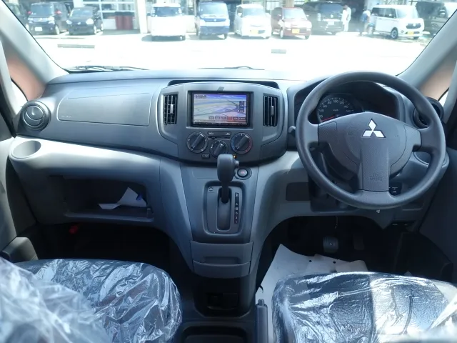 デリカバン(三菱)DXレンタ登録済未使用車 6